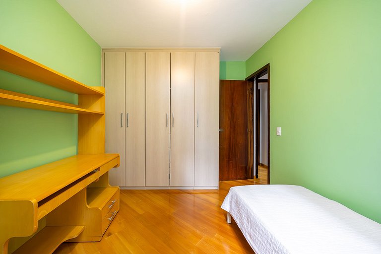 Apartamento 2 quartos finamente decorado Batel