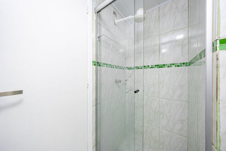 Studio finamente decorado em Curitiba, até 2 pessoas.