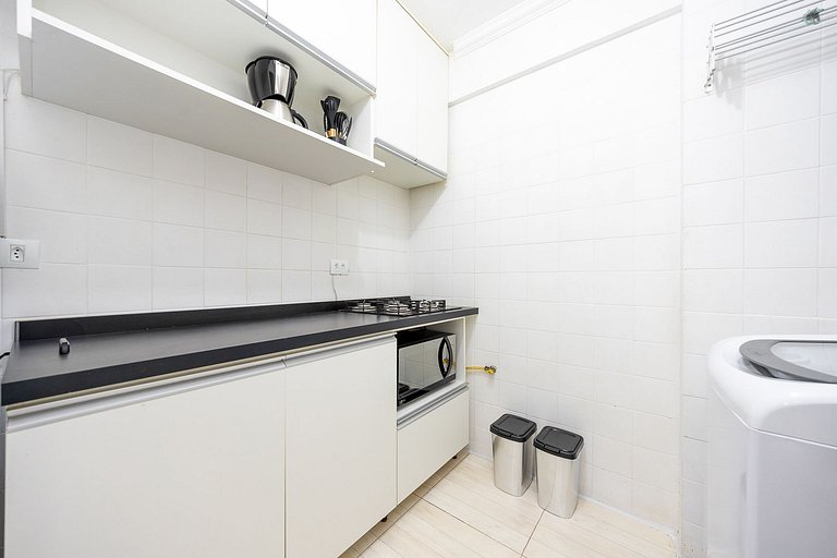 Studio finamente decorado em Curitiba, até 2 pessoas.