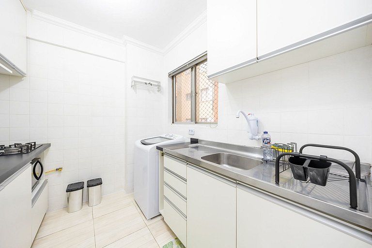 Studio finamente decorado em Curitiba, até 2 pessoas.