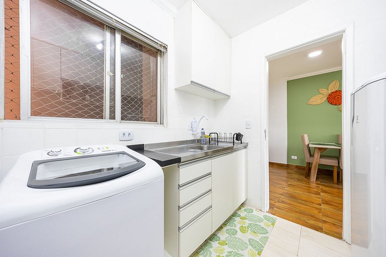 Studio finamente decorado em Curitiba, até 2 pessoas.