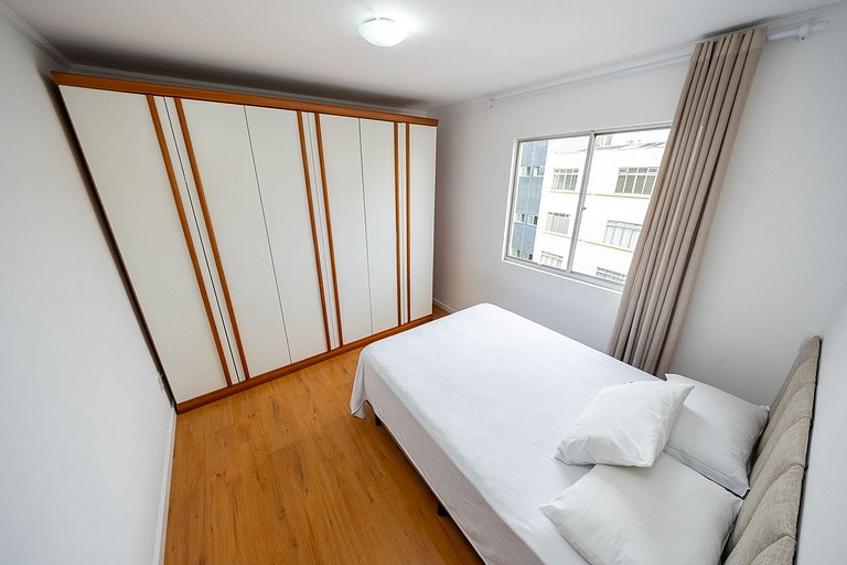 Lindo apartamento 2 quartos no Bairro Agua verde em Curitiba