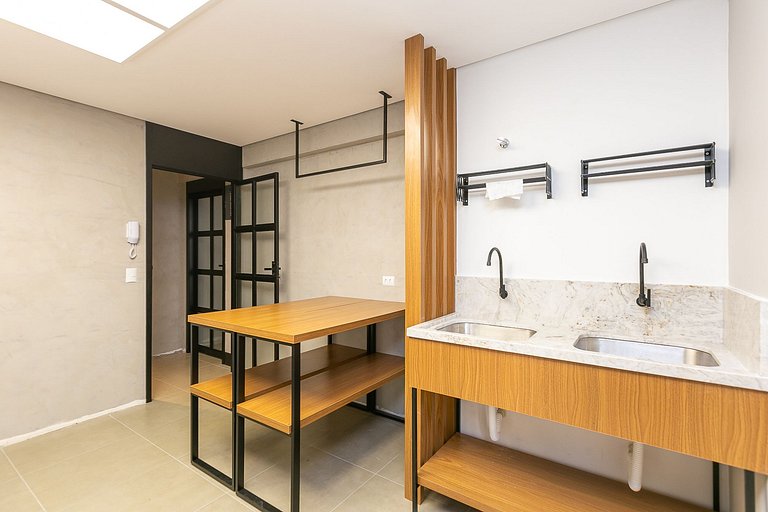 Studio finamente decorado no Centro de Curitiba, até 2 pesso