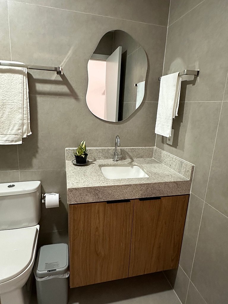 Studio com Vista Rio e Mar • Conforto e Calmaria