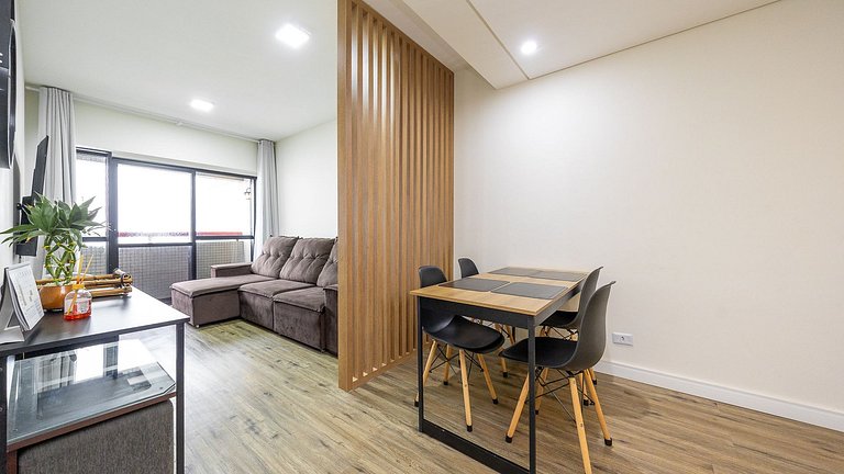 Studio totalmente mobiliado, localizado no 18º andar, em exc