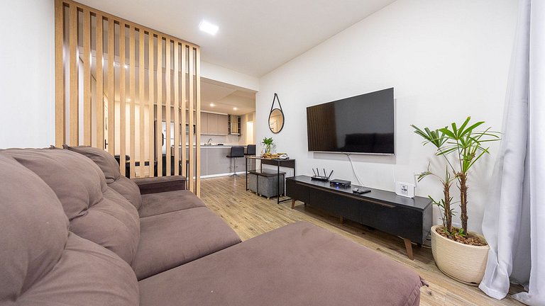 Studio totalmente mobiliado, localizado no 18º andar, em exc