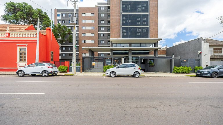 Studio totalmente mobiliado, no 2º andar, em excelente local