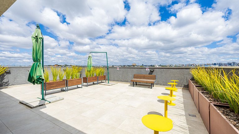 Studio totalmente mobiliado, no 2º andar, em excelente local