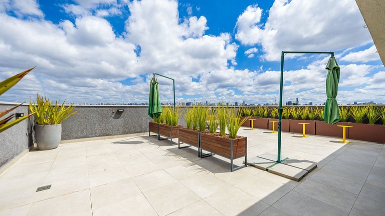 Studio totalmente mobiliado, no 2º andar, em excelente local