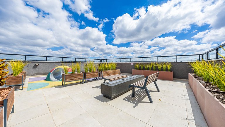 Studio totalmente mobiliado, no 2º andar, em excelente local