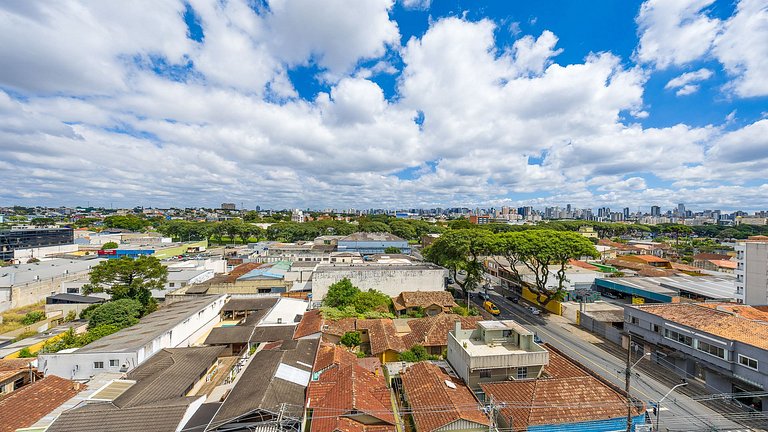 Studio totalmente mobiliado, no 2º andar, em excelente local