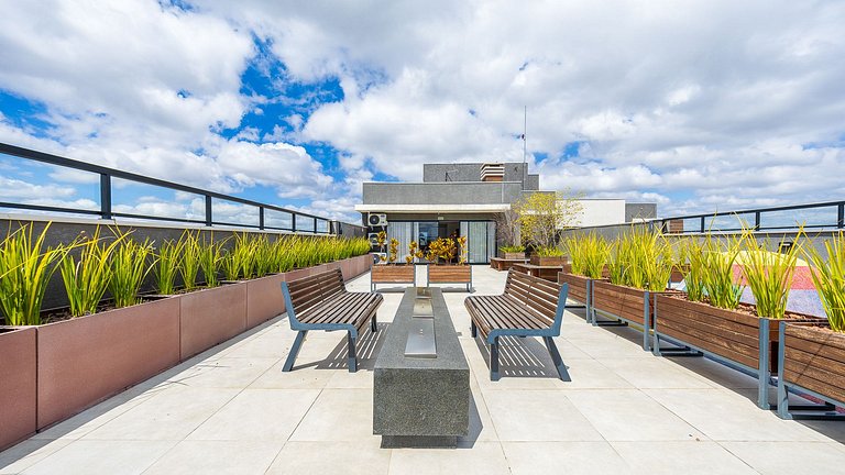 Studio totalmente mobiliado, no 2º andar, em excelente local