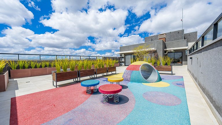 Studio totalmente mobiliado, no 2º andar, em excelente local