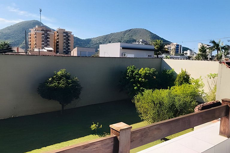 Casa com piscina na praia - 300m da praia